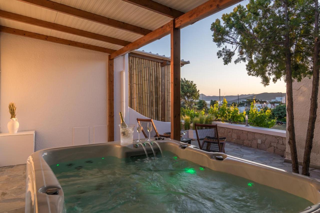 אדאמאס Kallia'S Suites Milos מראה חיצוני תמונה